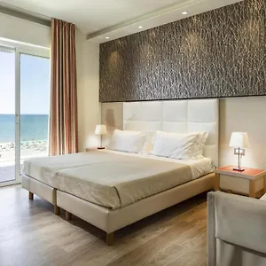 Kursaal - Fronte Mare Con Piscina Hotel Riccione