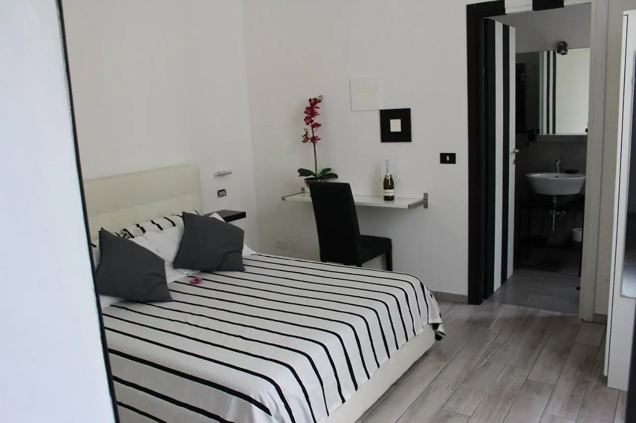 Bed & Breakfast Lazy Gio Guest House Rome Italy
